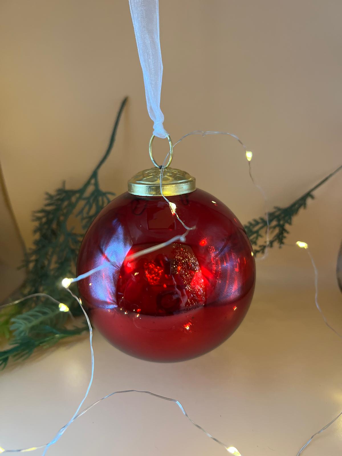 4" GLASS OMBRE BALL ORNAMENT