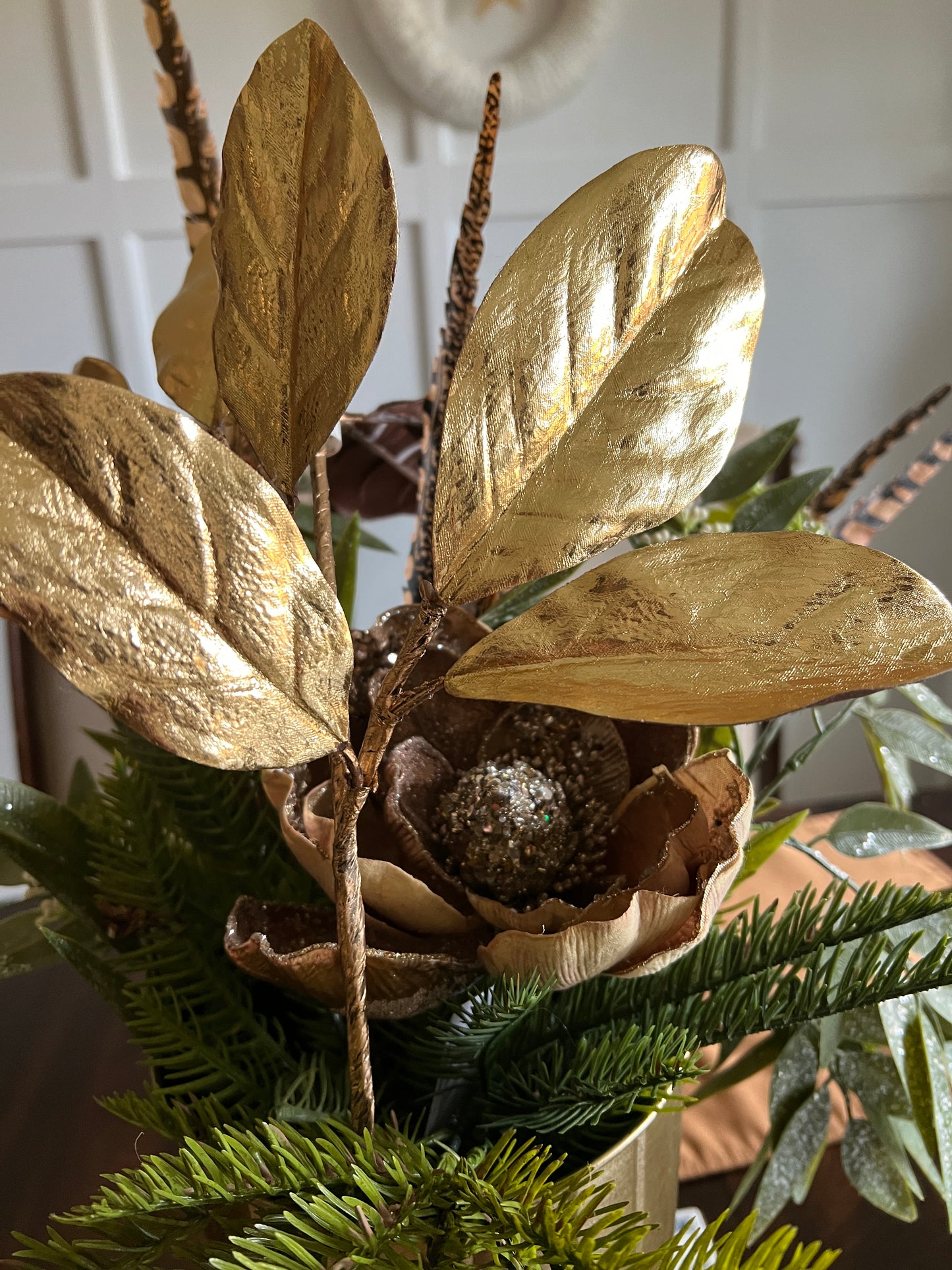METALLIC MAGNOLIA LEAF SPRAY