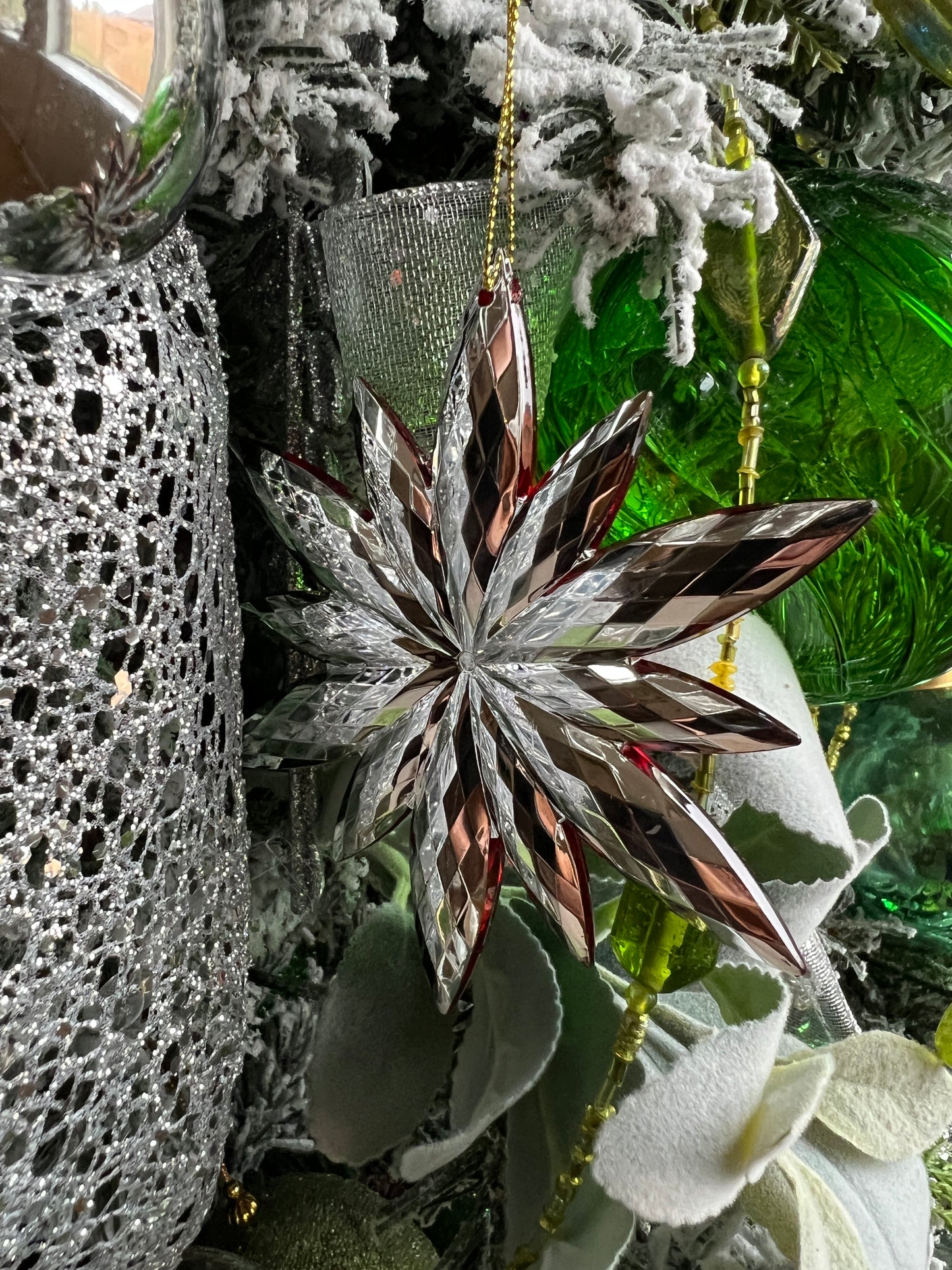 4" ACRYLIC/JEWEL POINSETTIA ORNAMENT ( RED)