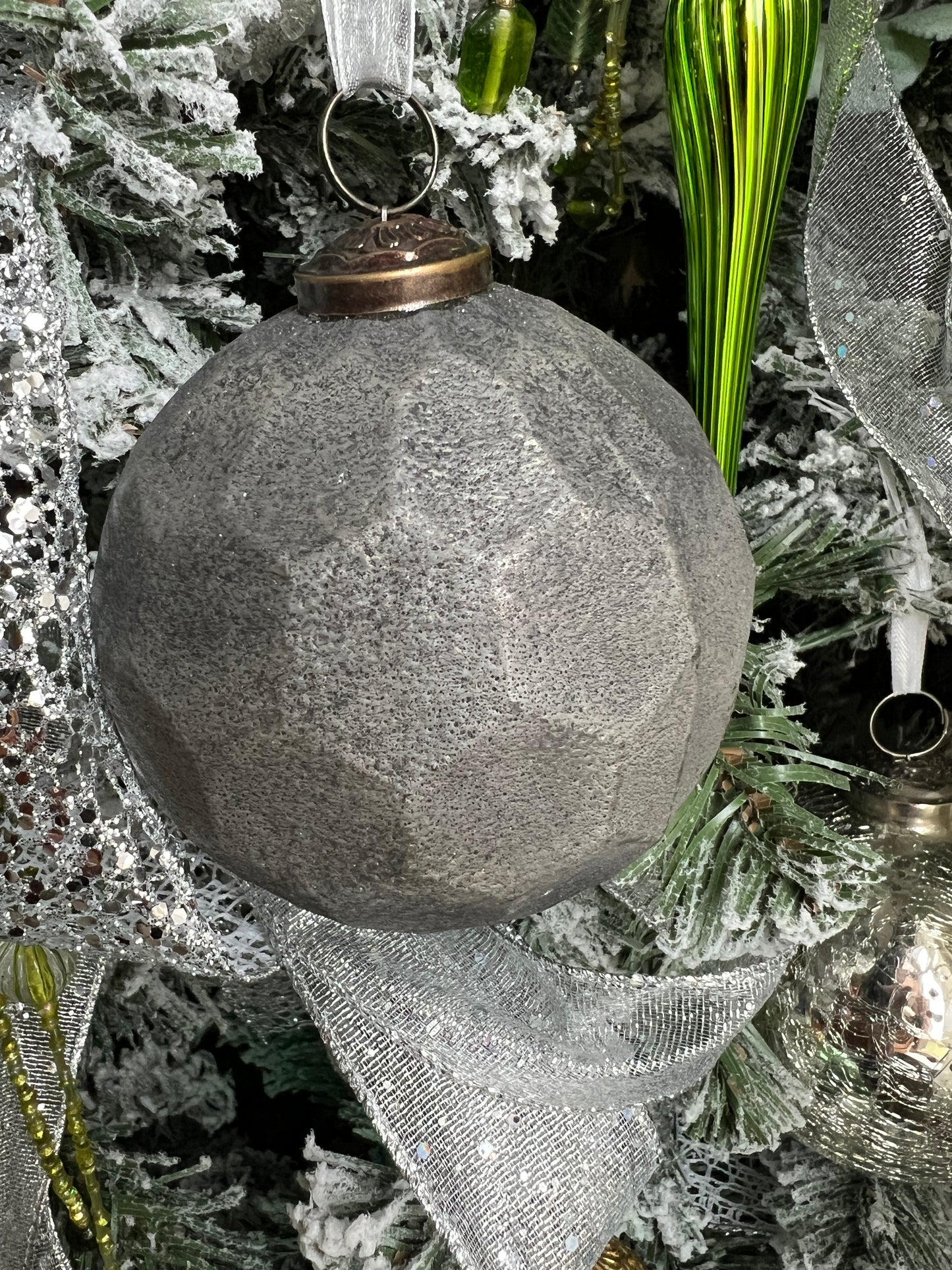 4" MERCURY GLASS ART BALL ORNAMENT