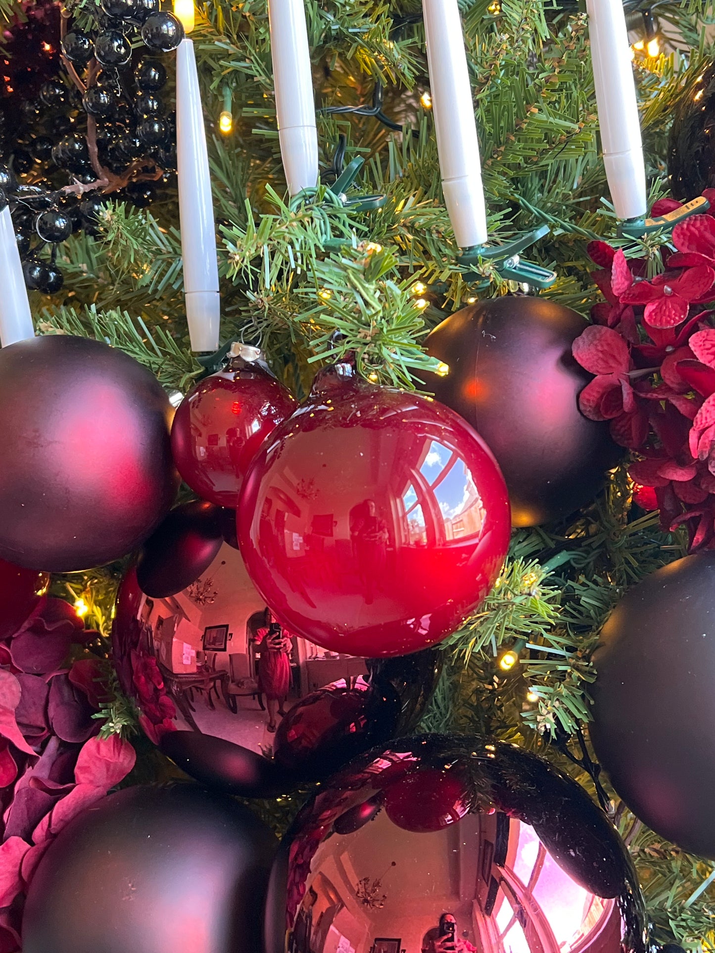 ILLUME GLASS ORNAMENT
4"-100MM / RED