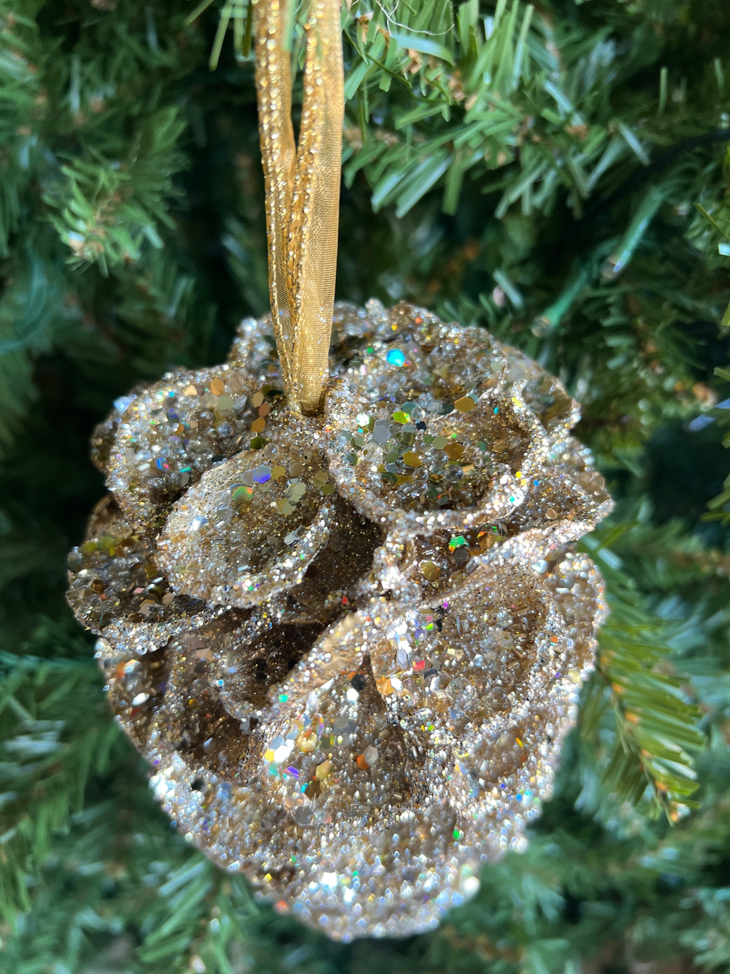 XXL PINECONE GOLD