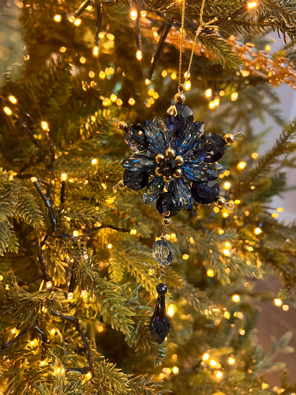 7” ACRYLIC BLOSSOM W/DROP ORNAMENT