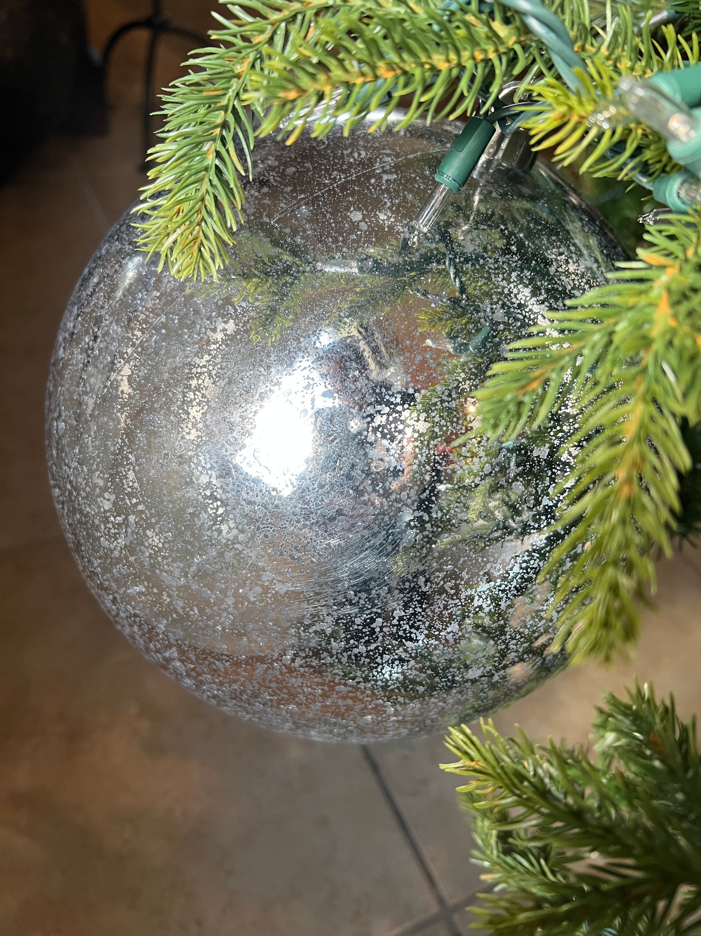 Vickerman 10”silver shiny balls