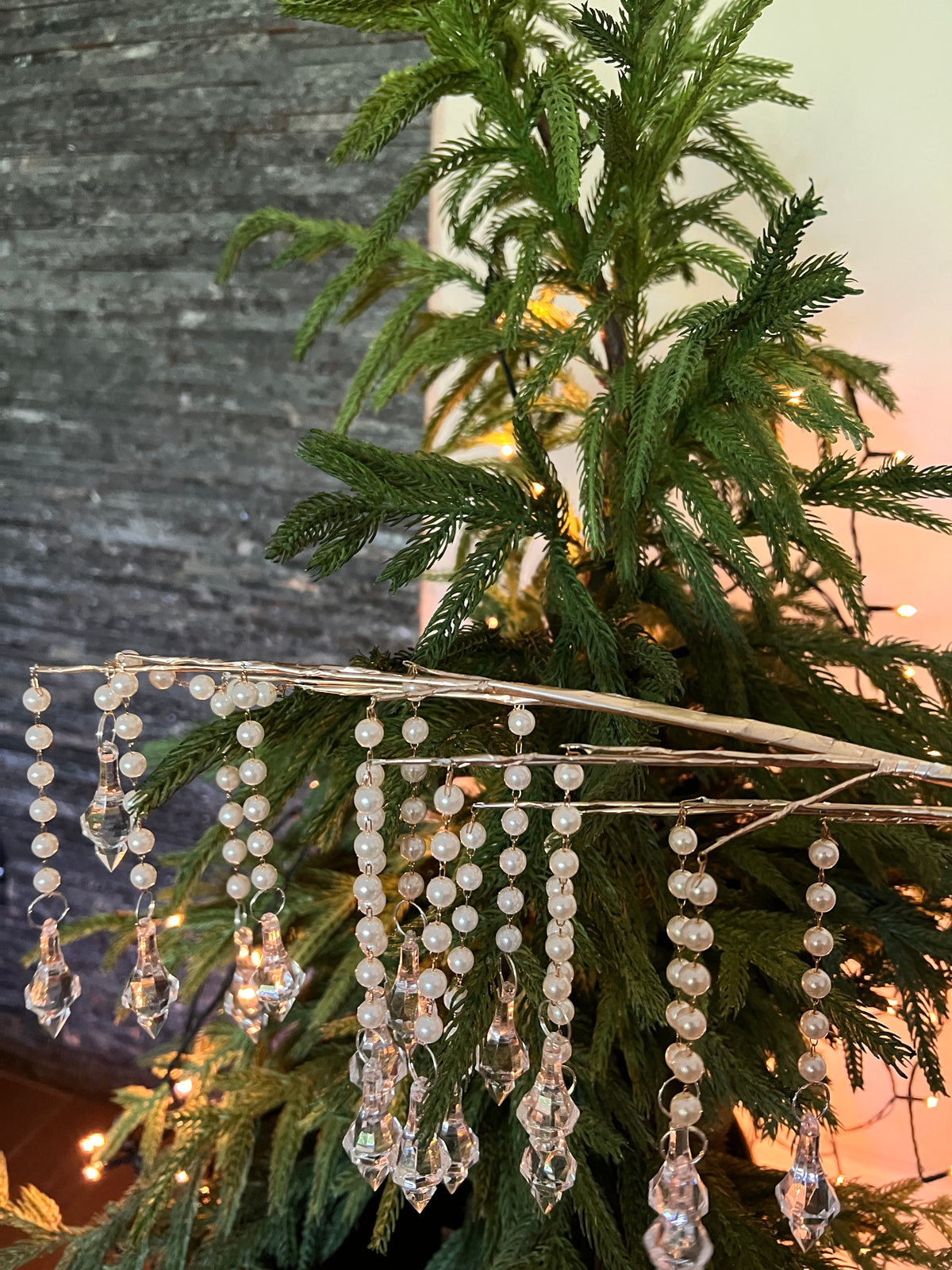 32" Pearl and Crystal Dripping Spray