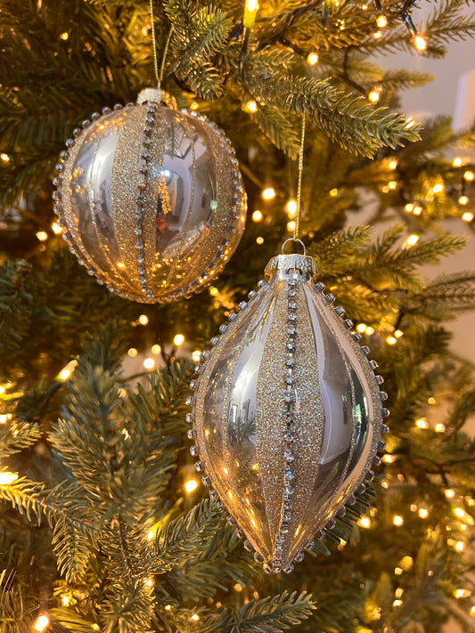 4-5.5: GLS W/DIAMOND BALL/FNL ORNAMENT( SET OF 2)