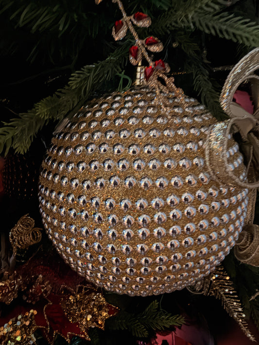 DAZZLING DIAMOND ORNAMENT 10”