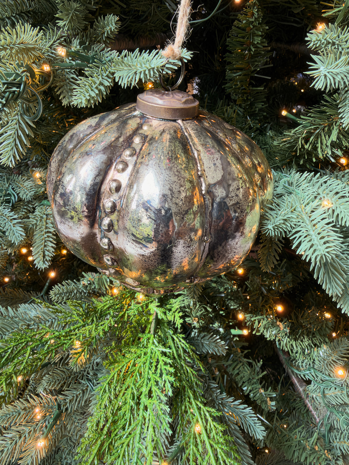 REGAL BEADED champagne 5" ORNAMENT